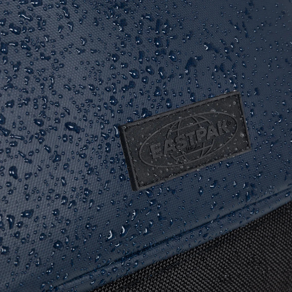 Eastpak Tecum Cabin 22L