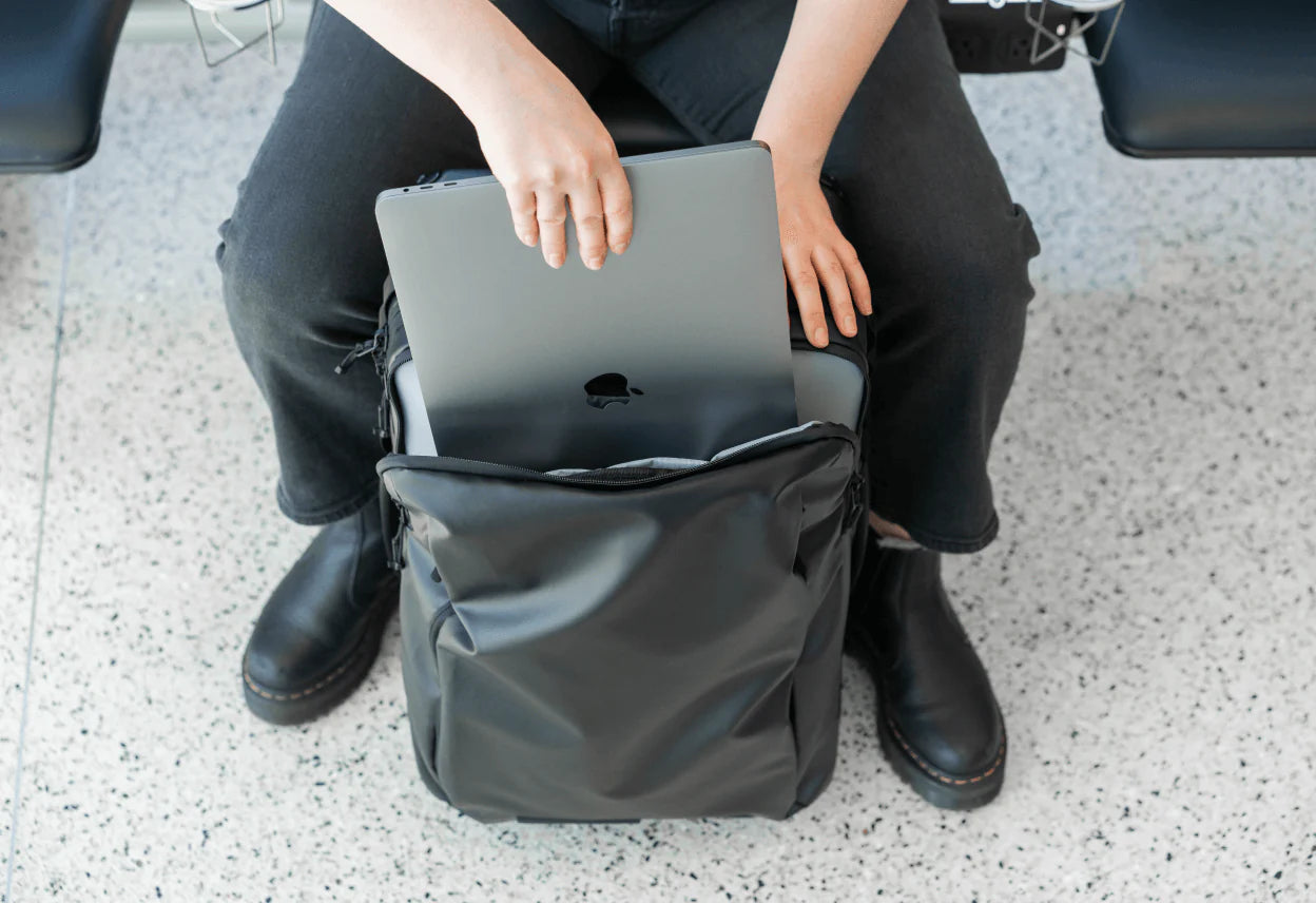Wandrd Transit Carry-On Roller 40L