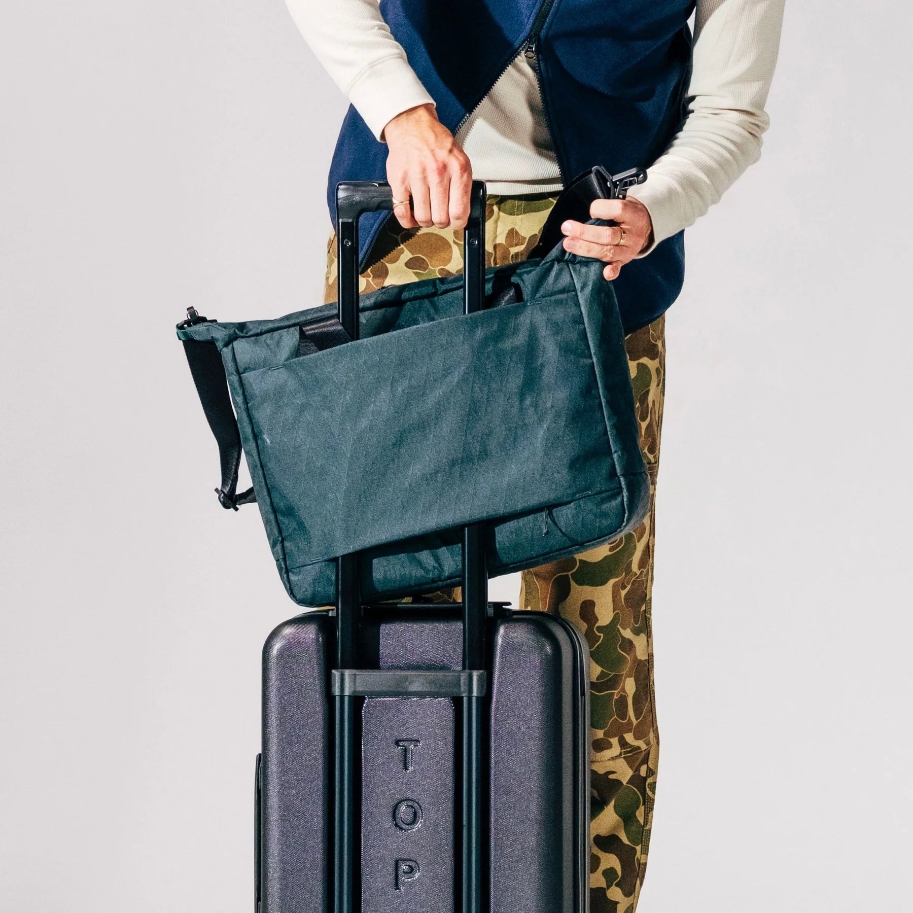 Topo Designs Global Pro Travel Cabas 17L