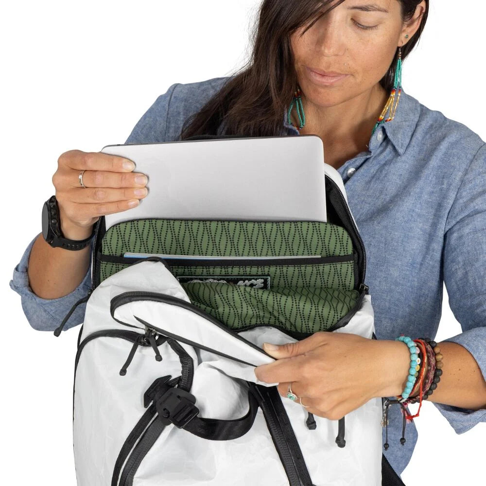 Osprey x Carryology Archeon 30 Fujin