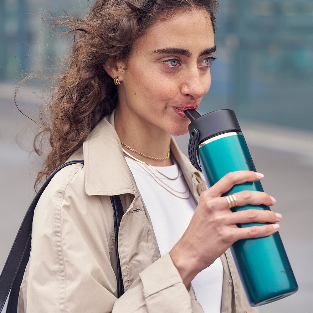 Hydro Flask 24 oz (710 ml) Lightweight Flex Straw Bottle