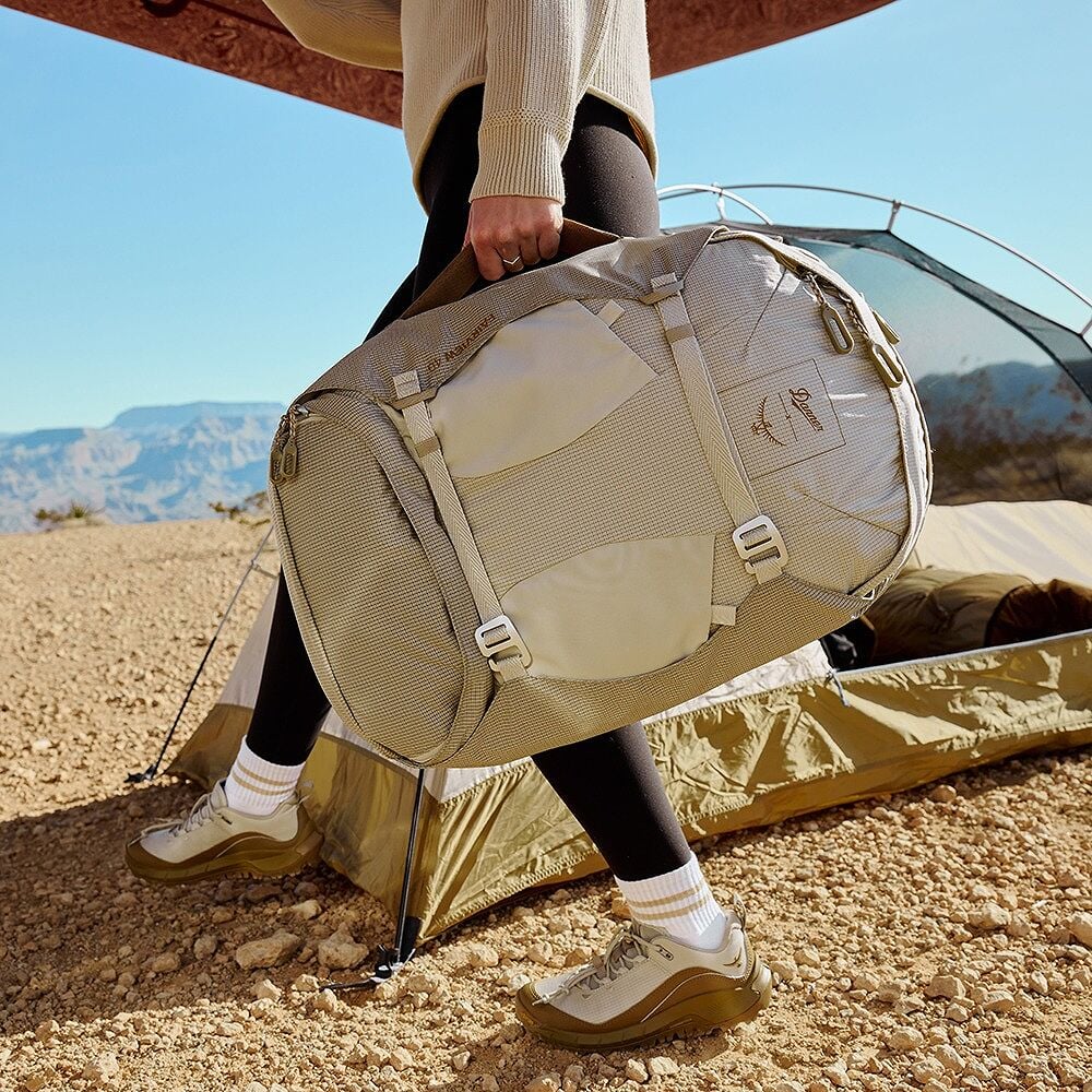 Osprey x Danner Fairview™ 40 Travel Backpack