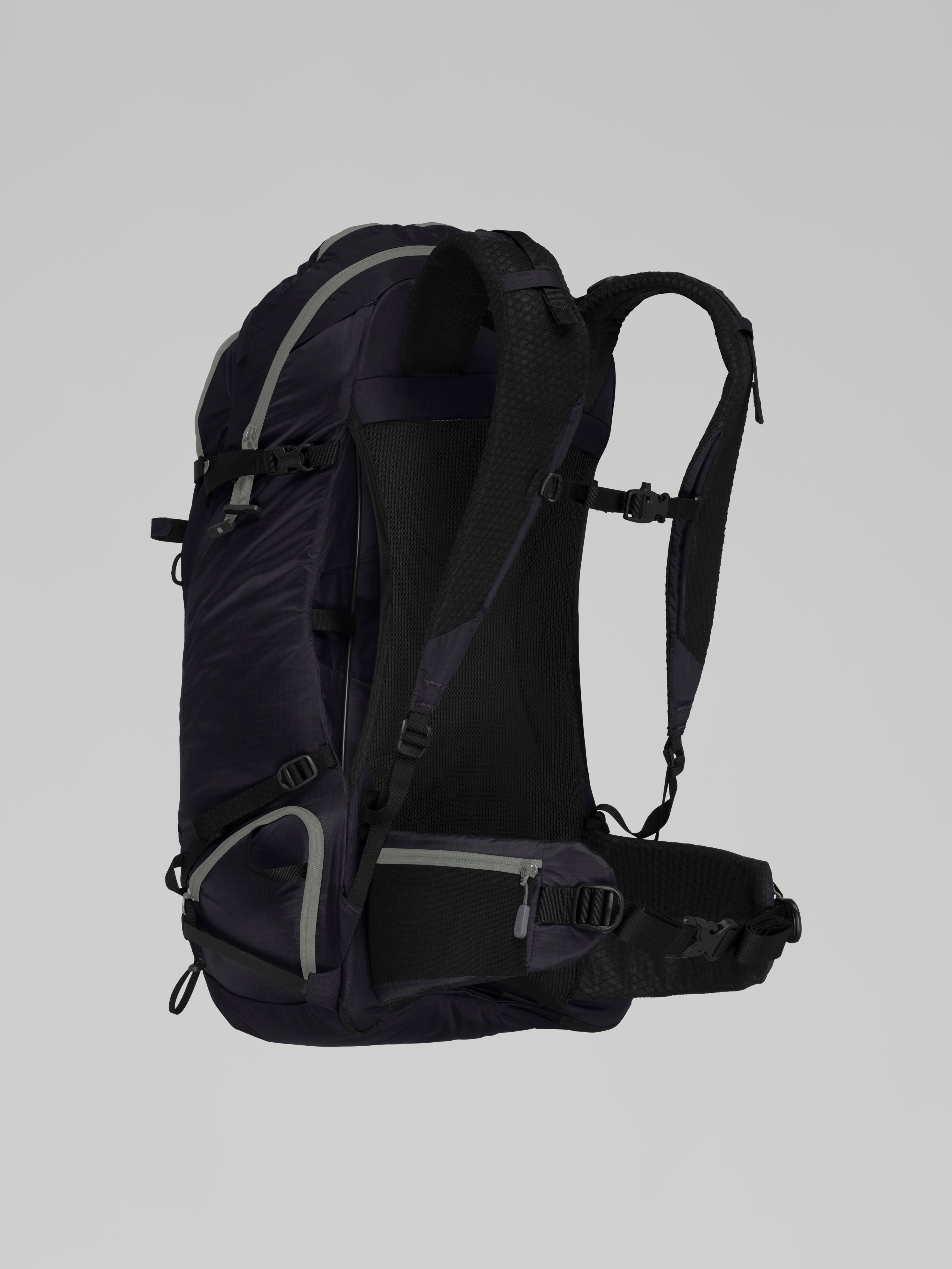 Norrøna Lyngen MeshBack 40L