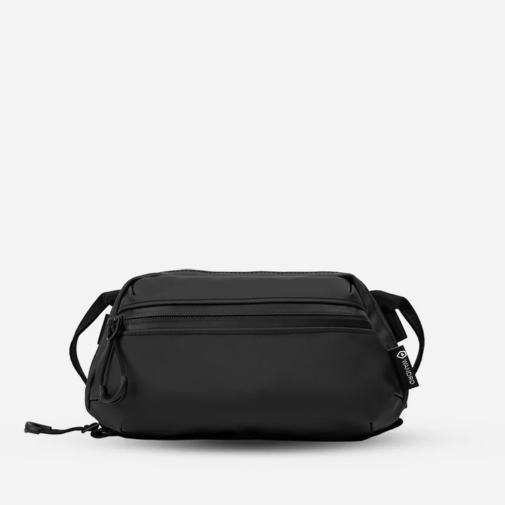 Wandrd Tech Bag Medium 2L